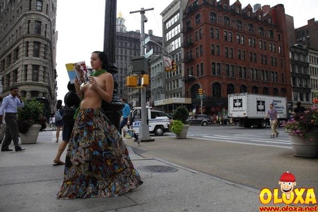 clube da leitura de topless (8)