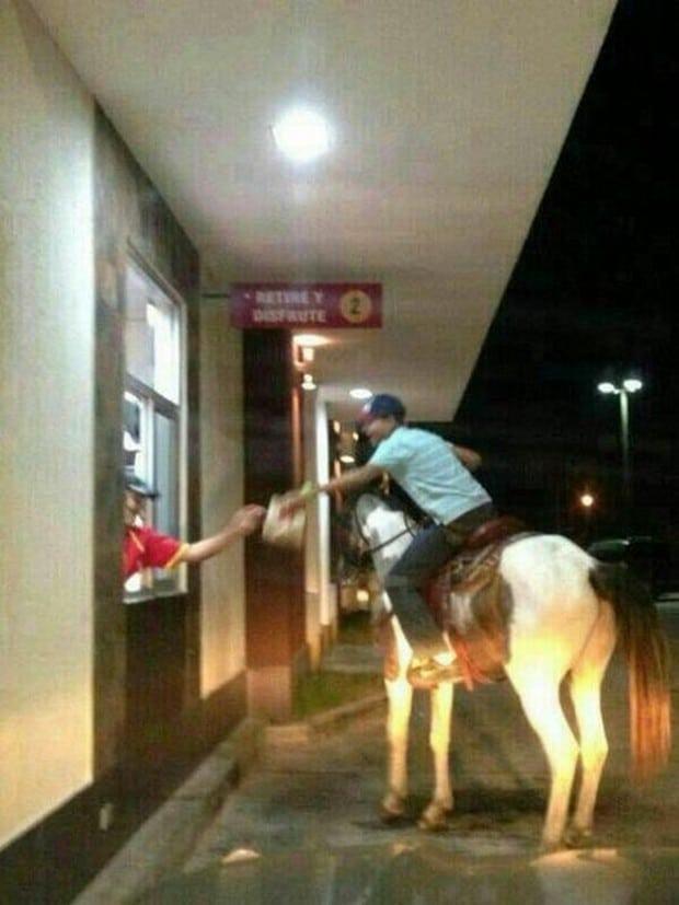 coisas que voce so ve no mac donalds 3