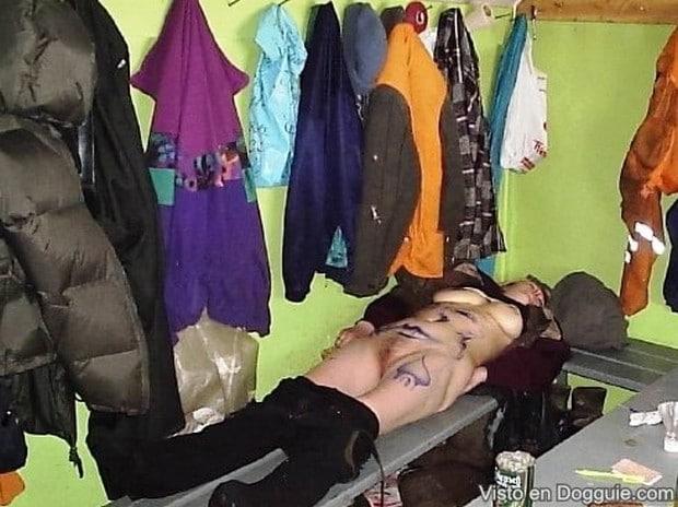 Garotas Bêbadas e Depravadas Mostrando Tudo Sem Um Pingo de Juízo 21 cu de bebado nao tem dono 8