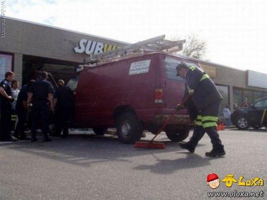  e estranhos acidentes de carro (17)