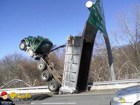 curiosos e estranhos acidentes de carro (44)