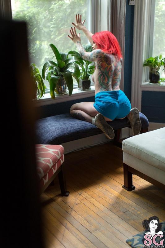 Ruiva peituda gostosa pelada linda