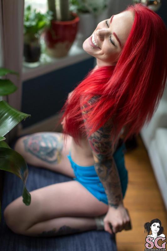 Ruiva cavala muito gostosa com um corpão sensual e safadinha