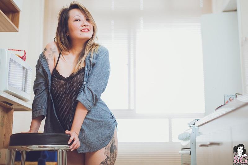 Japa gostosa da buceta depilada nua