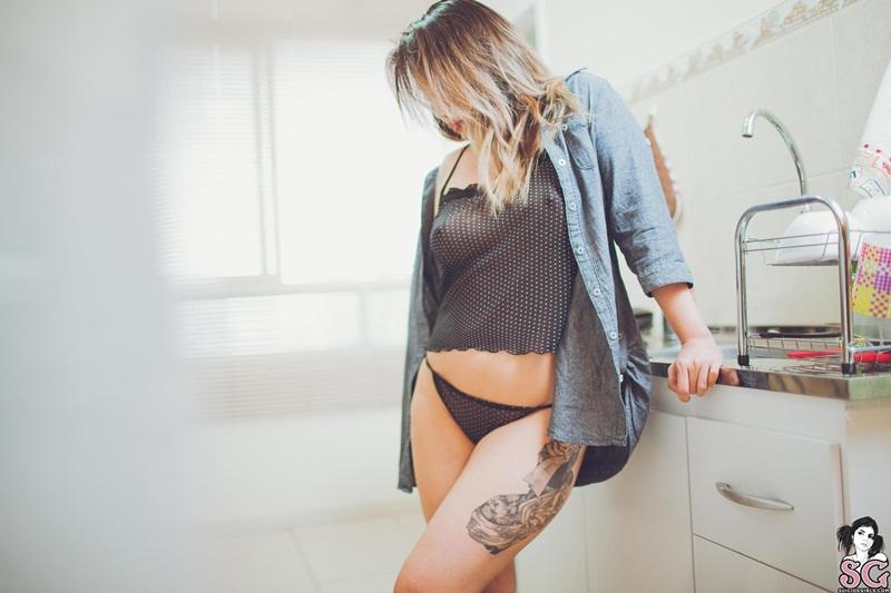 Japa gostosa da buceta depilada nua