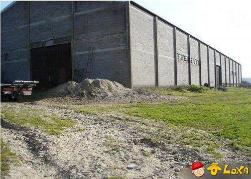 Celeiro misterioso encontrado com as portas soldadas!