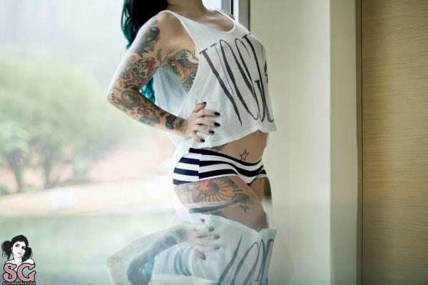 Eden Suicide Girls morena tatuada com piercing na bucetinha 16 Morena tatuada com piercing na bucetinha gostosa