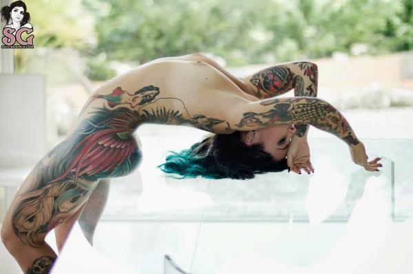 Eden Suicide Girls morena tatuada com piercing na bucetinha 57 Morena tatuada com piercing na bucetinha gostosa