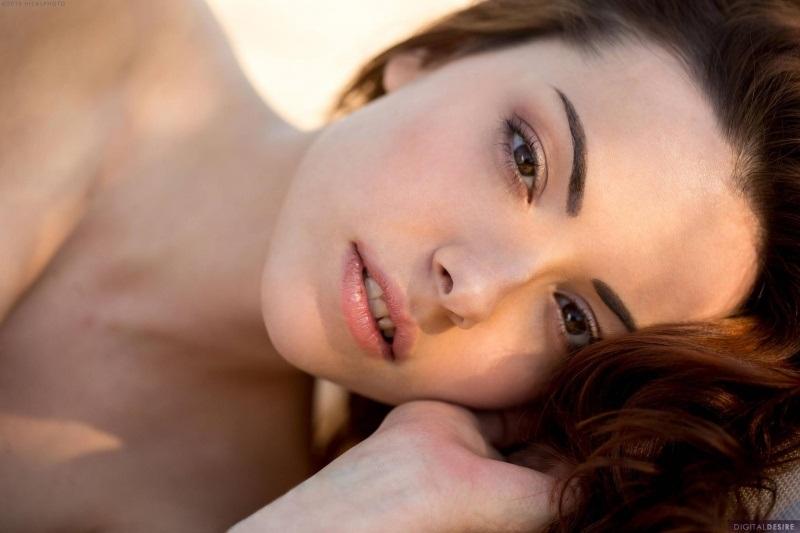 Elizabeth Marxs pelada na piscina 138 Morena gostosa muito delicia e safadinha pelada na piscina