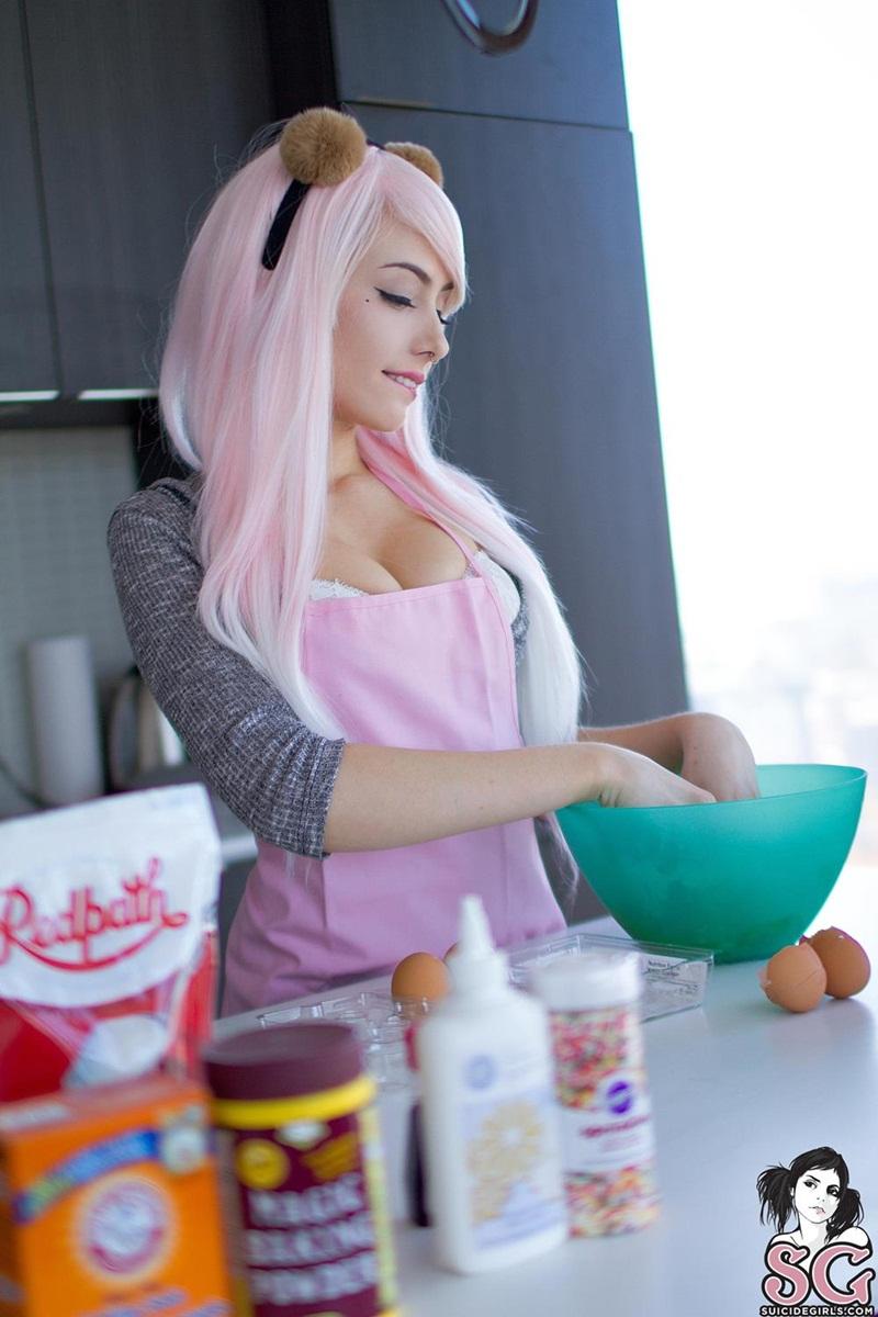 Morena linda e sensual tatuada gostosa