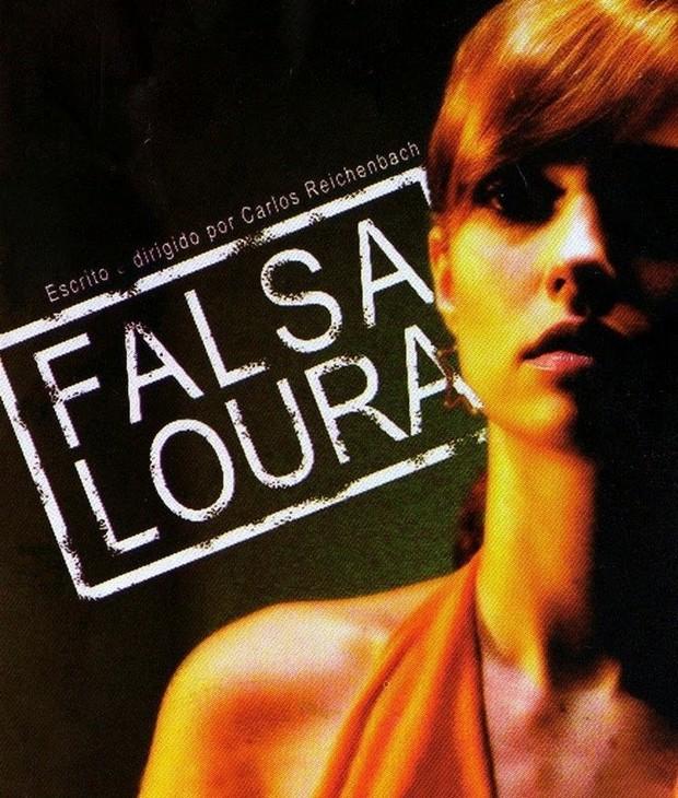 Professora Helena (Rosanne Mulholland) já fez filme pornô 18 filme falsa loura