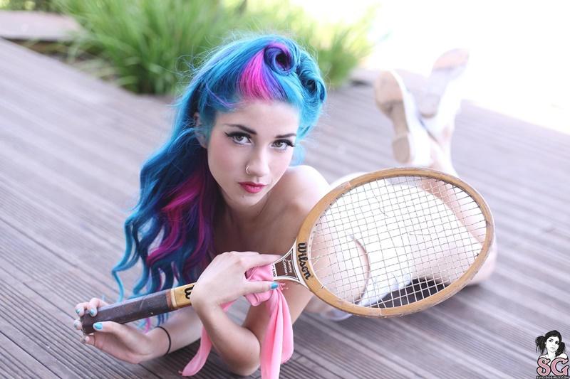 Ninfeta gostosa jogando video game pelada