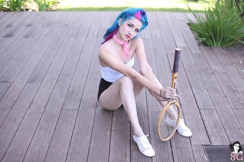 Ninfeta gostosa jogando video game pelada