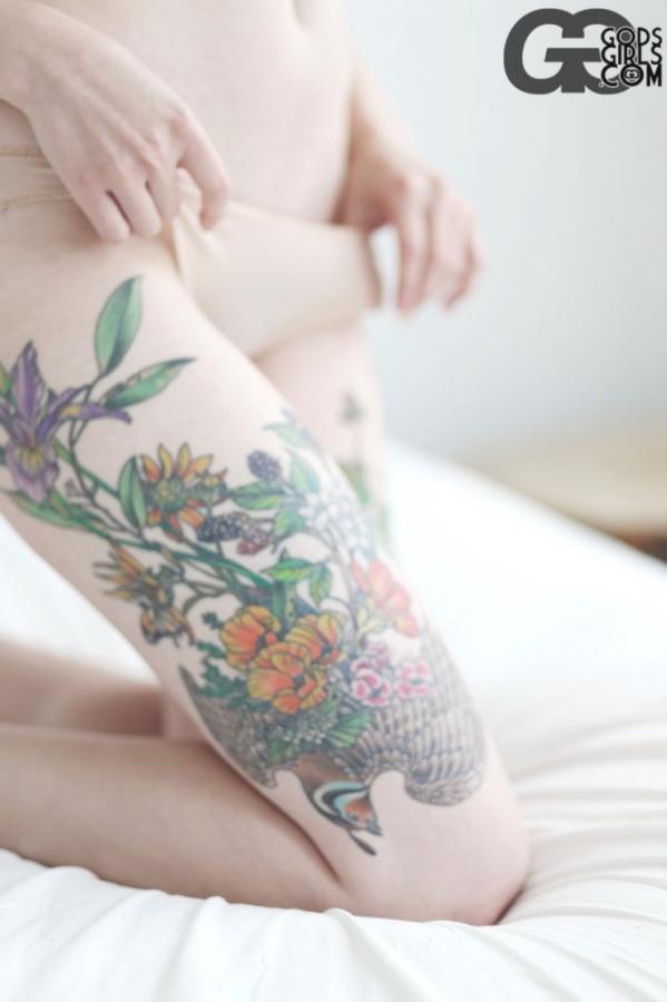 Branquela peludinha peituda