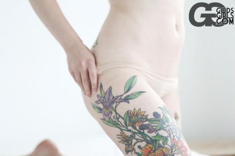 Branquela peludinha peituda