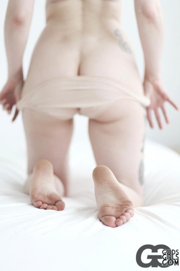 Branquela peludinha peituda