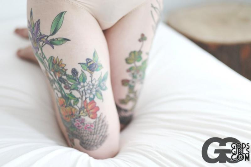 Branquela peludinha peituda