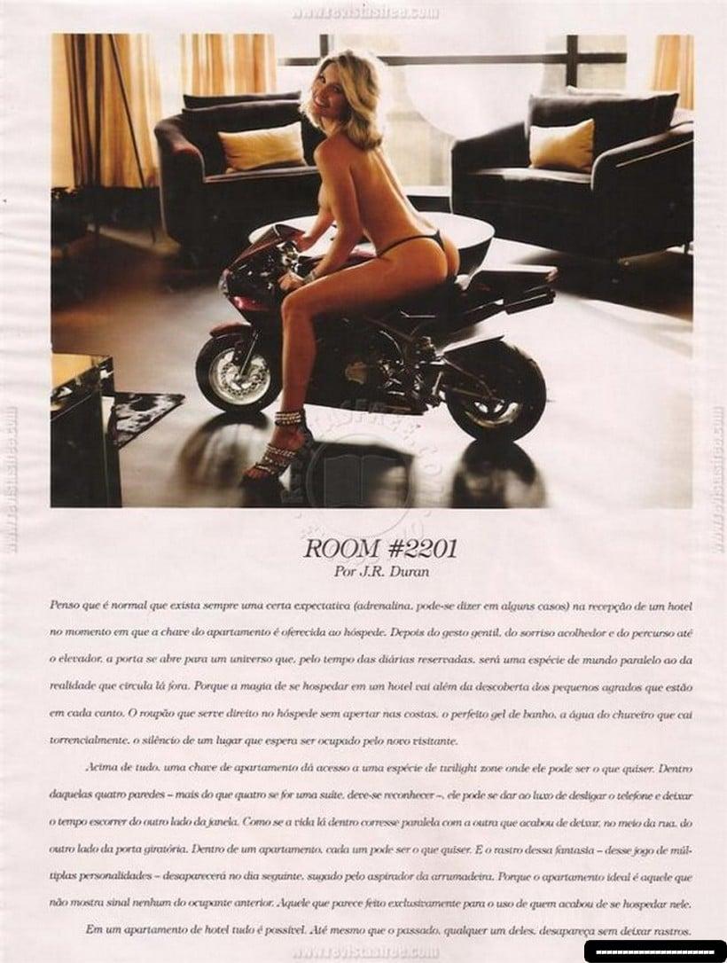 flavia alessandra nua na playboy 2009 19