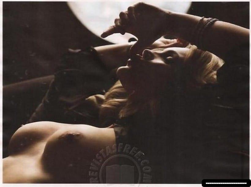 flavia alessandra nua na playboy 2009 8