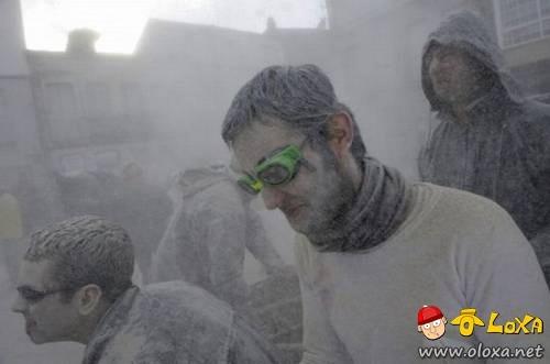 flour-fight-spain-5