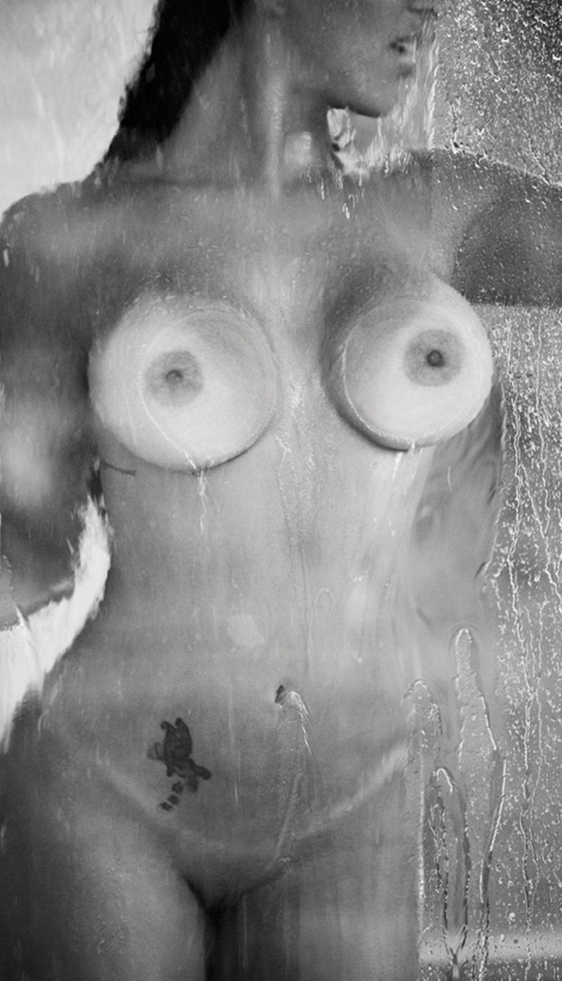 Brasileira morena muito gostosa com seios grandes lindos 