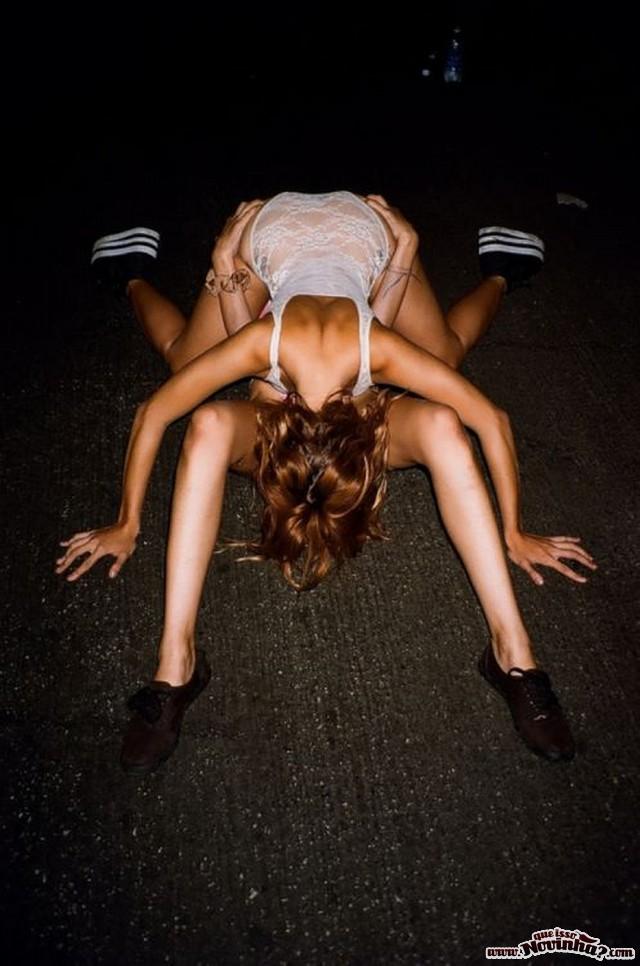 Garotas Lésbicas Brincando com Língua, Dedo e Muito Tesão 26 garotas lesbicas brincando 14