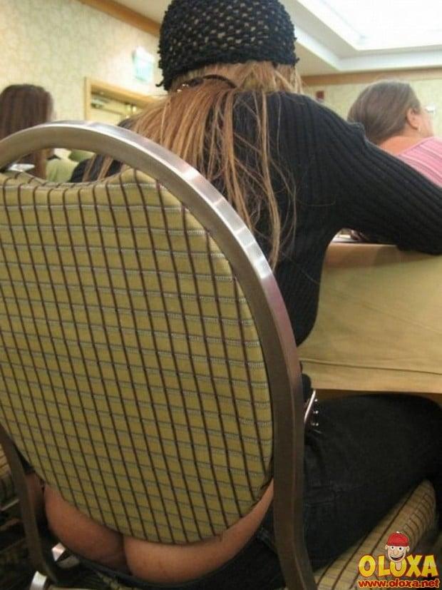 garotas pagando cofrinho 16