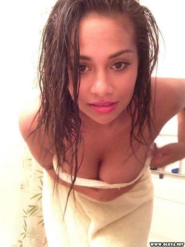 garotas saindo do banho 7