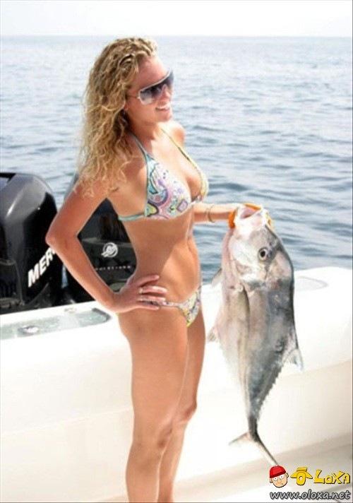 girls-fishing-500-19