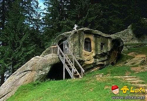 houses-built-in-nature-10