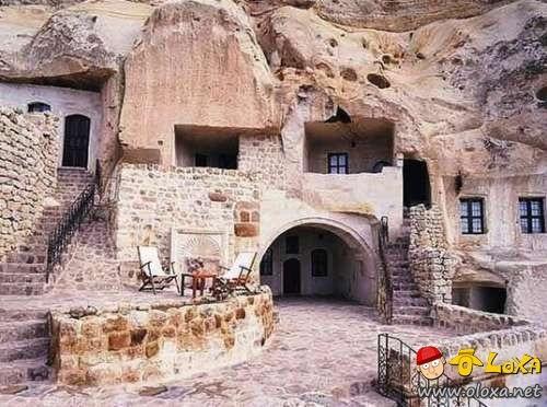 houses-built-in-nature-17