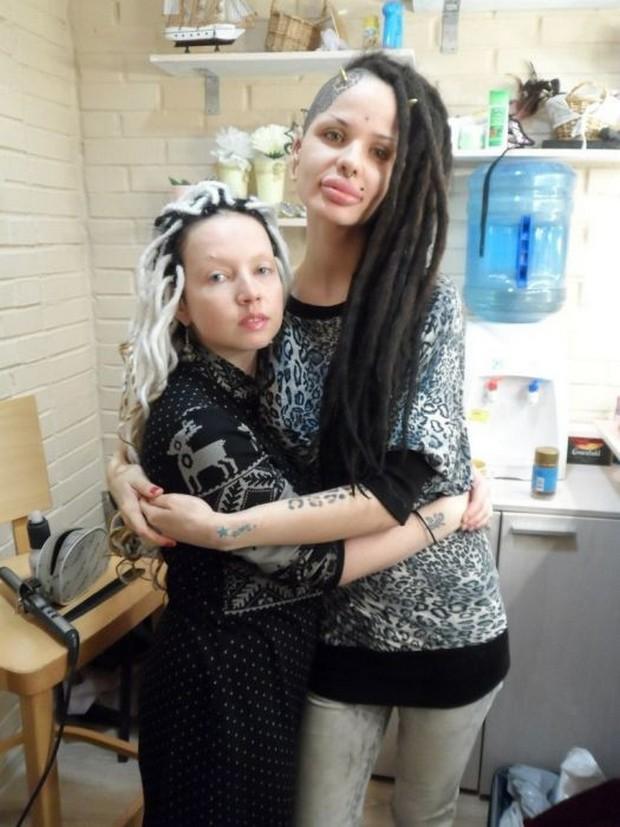 kristina rei labios tatuagem 1