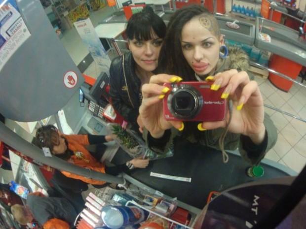 kristina rei labios tatuagem 11