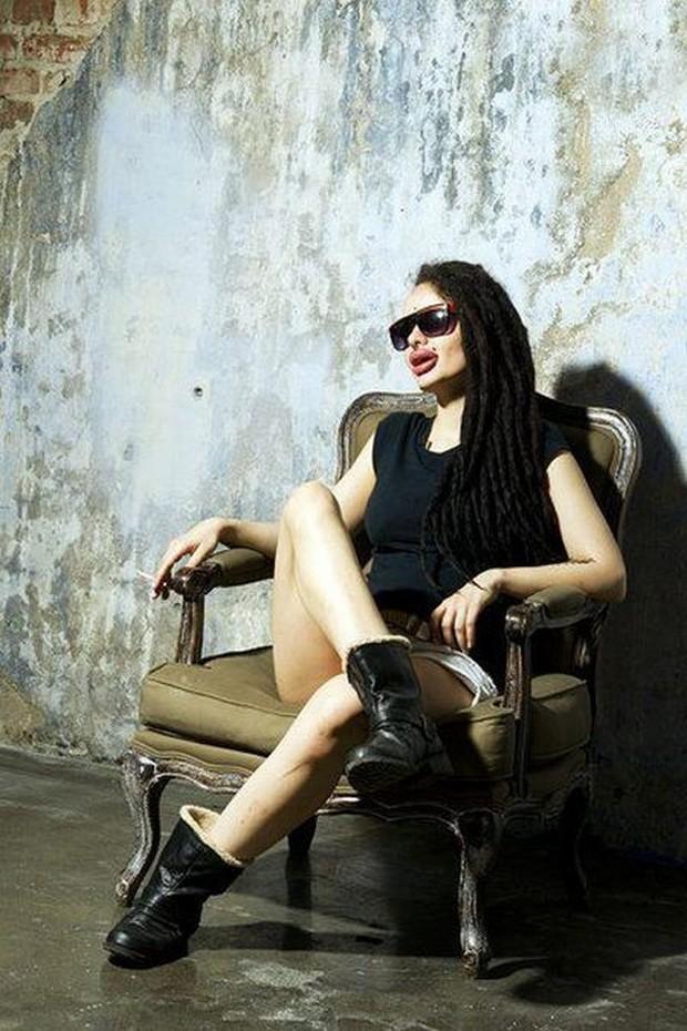 kristina rei labios tatuagem 19