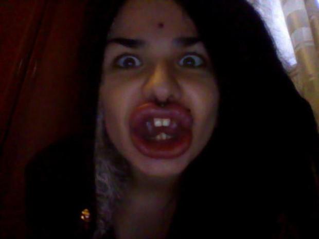 kristina rei labios tatuagem 21