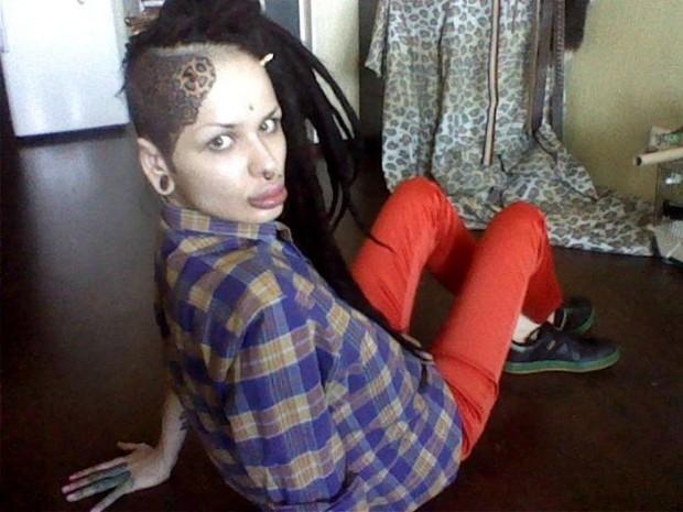 kristina rei labios tatuagem 8