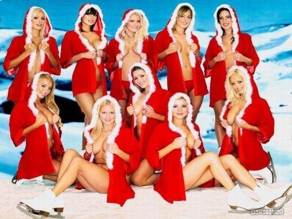 Peitões, gorro e clima de putaria natalina