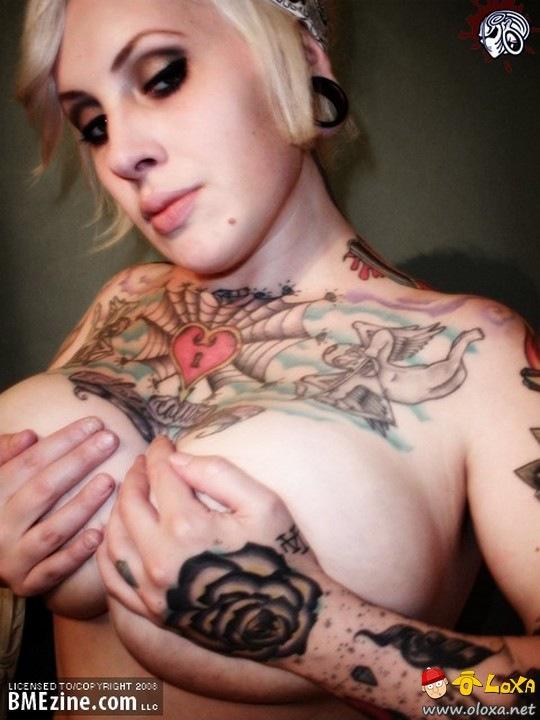 mulheres-tatuadas-20