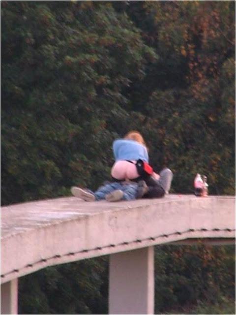 fazendo sexo em público