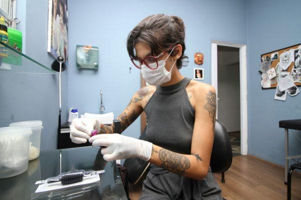 oloxa Tatuadora ajuda mulheres violentadas 2