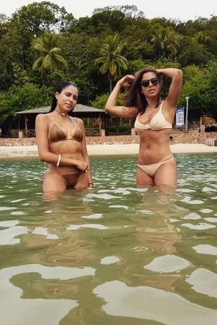 oloxa anitta semi nua8