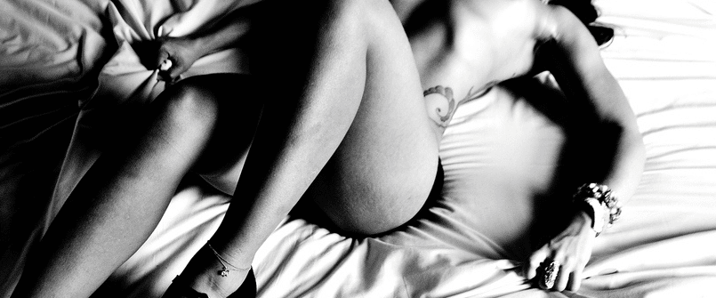 Saiba as 5 posições sexuais para fazer em camas improvisadas