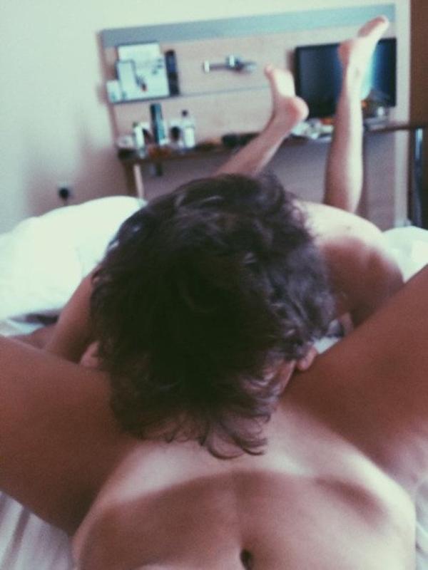 Fotos de casais demonstrando como o sexo oral é importante.