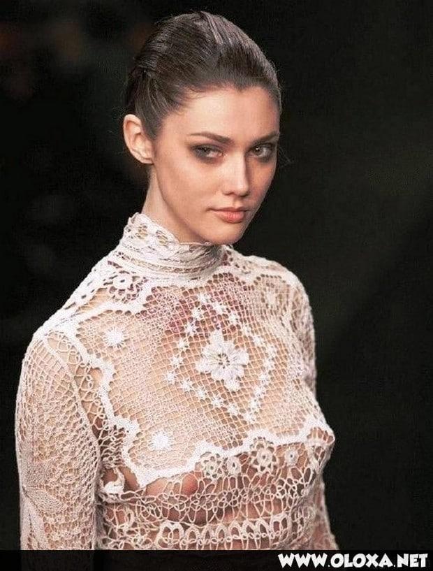 passarela lugar perfeito para mostrar os peitos 30