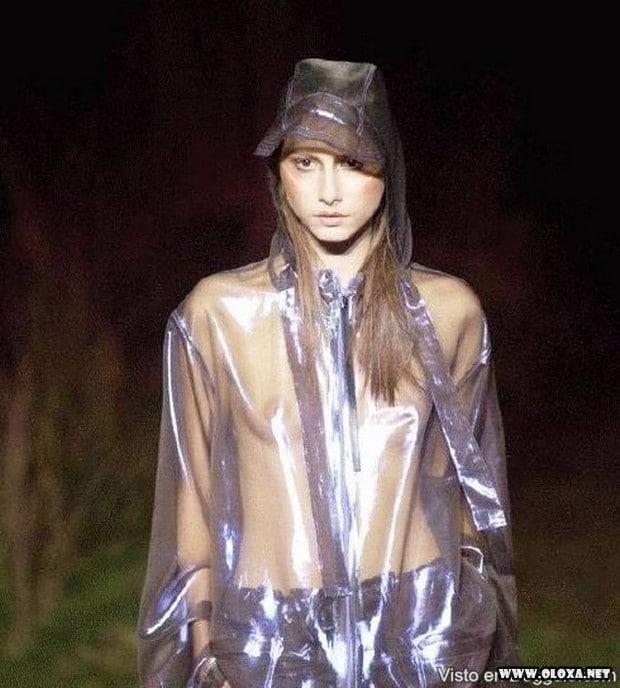 passarela lugar perfeito para se mostrar as tetas 13