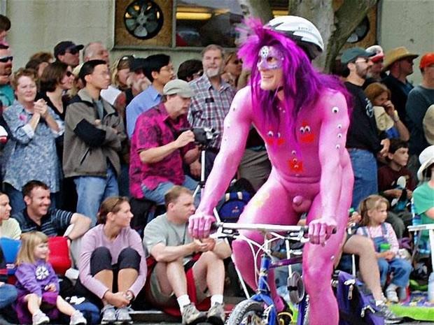 passeio cicilistico de pelados na holanda 16