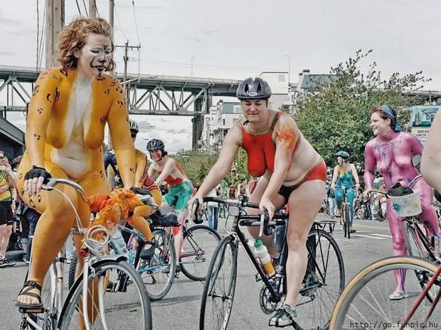 passeio cicilistico de pelados na holanda