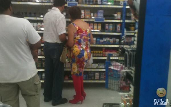 pessoas esquisitas em supermercado 15