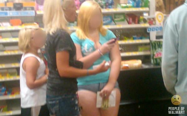 pessoas esquisitas em supermercado 23