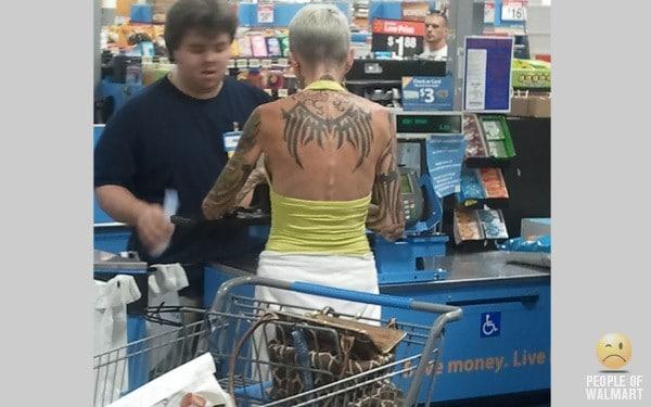 Pessoas esquisitas em supermercados - onde o bom senso vai pra prateleira errada 17 pessoas esquisitas em supermercado 44